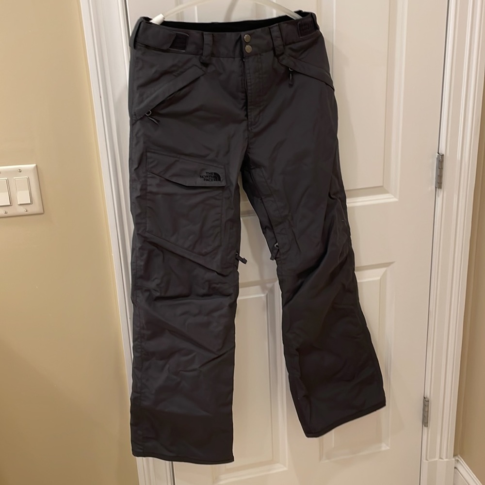 Mens The North Face Snow/Ski Pants.  Gray, Small Long.  Pet free smoke free home
